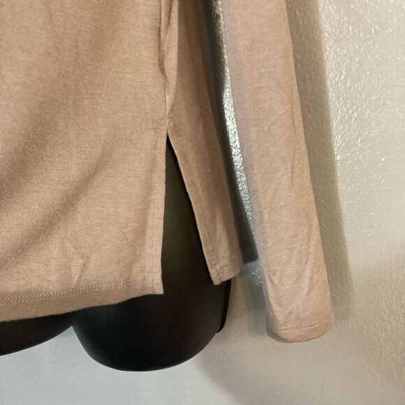 White Crow Gray Criss Cross Neck Long Sleeve Top - Picture 4 of 5